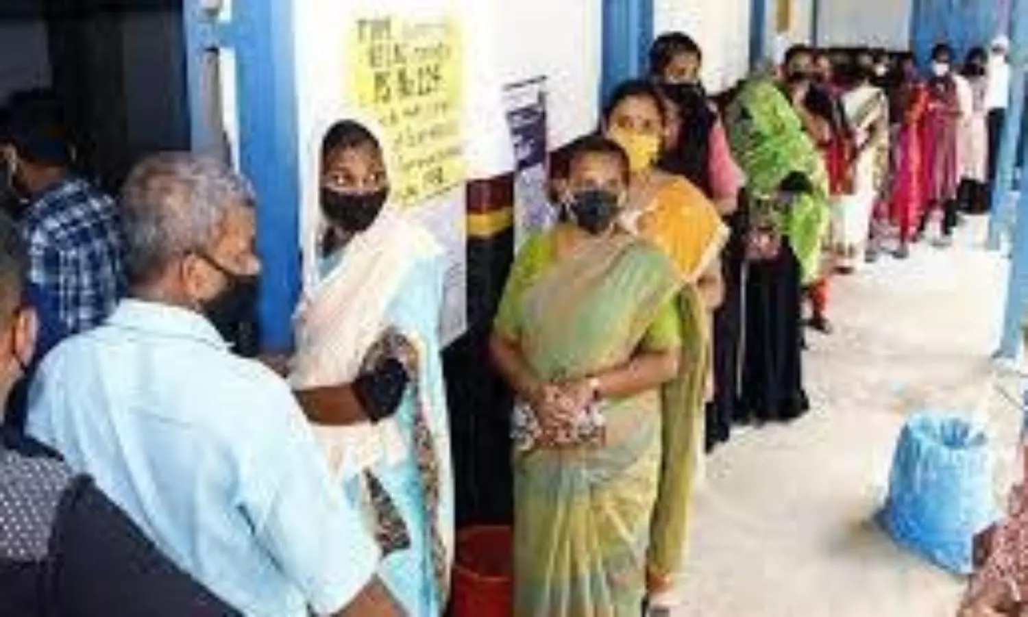 10% voting in first two hours in Kerala