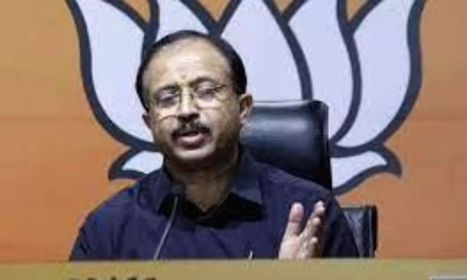 Kerala police should register case against Vijayan for flouting Covid-19 norms, BJP