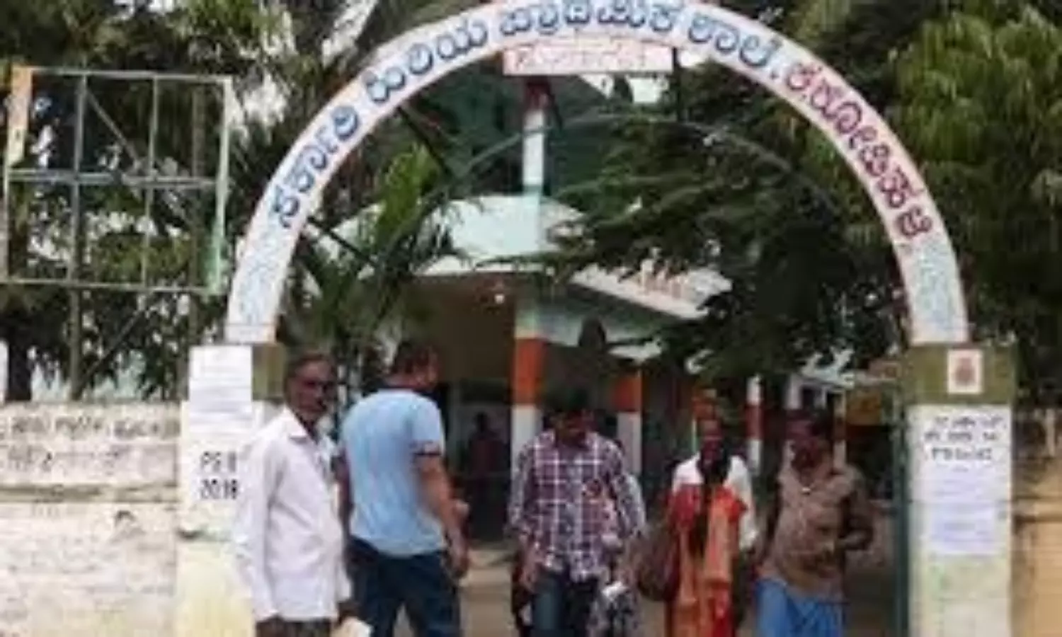 By-polls for to one Lok Sabha ,two Assembly seats in Karnataka begins today