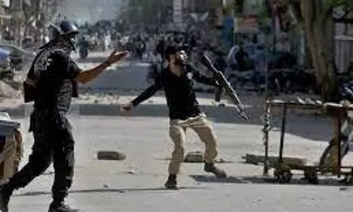 Pakistan bans social media to curb anti-France protests