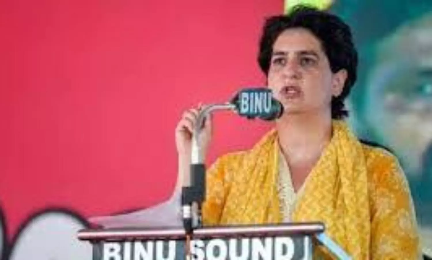 Remdesivir shortage: Priyanka slams Fadnavis for hoarding the drug