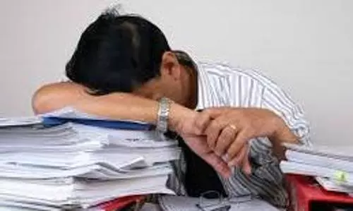 Mental Health Issues: Employers blame long working hours, employees blame leadership