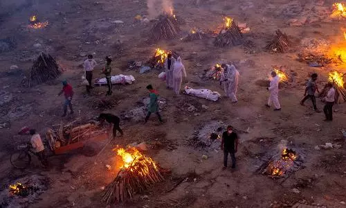 Indias over 3.52 lakh COVID daily count tops in world, 2,812 fatalities