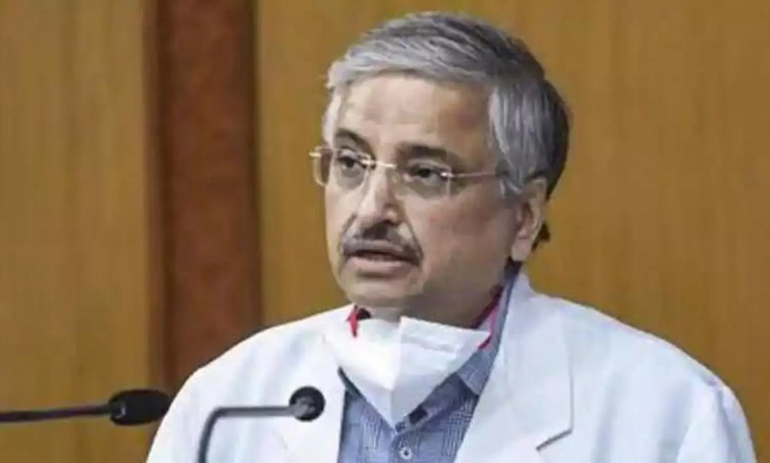 AIIMS Chief recommends lockdown to arrest 2nd COVID wave