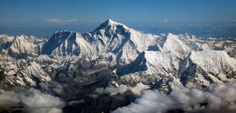 China to enforce separation line on Everest as part of COVID measures
