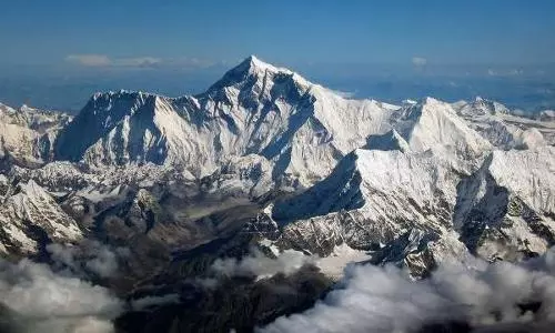 China to enforce separation line on Everest as part of COVID measures