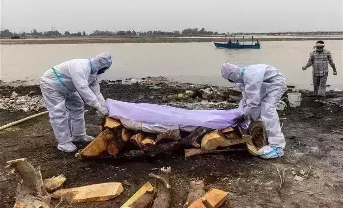 Centre seeks measures from states to stop body dumping in Ganga