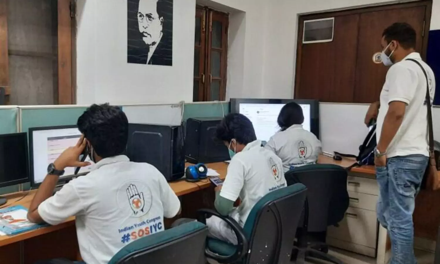 Delhi Police enquires how Youth Cong delivers COVID help, Oxygen