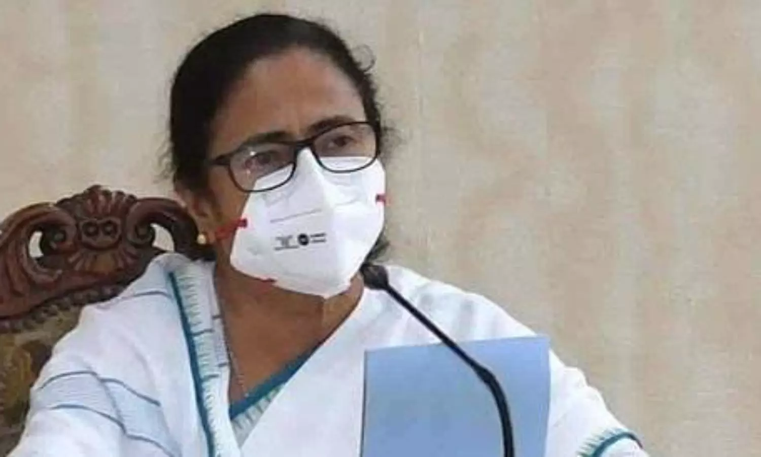 Enraged over Ministers arrest, Mamata Banerjee rushes into CBI office