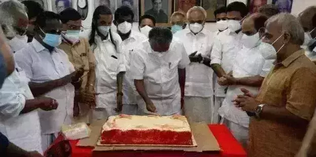 Kerala Govts plan to hold oath-taking allowing 500 people slammed