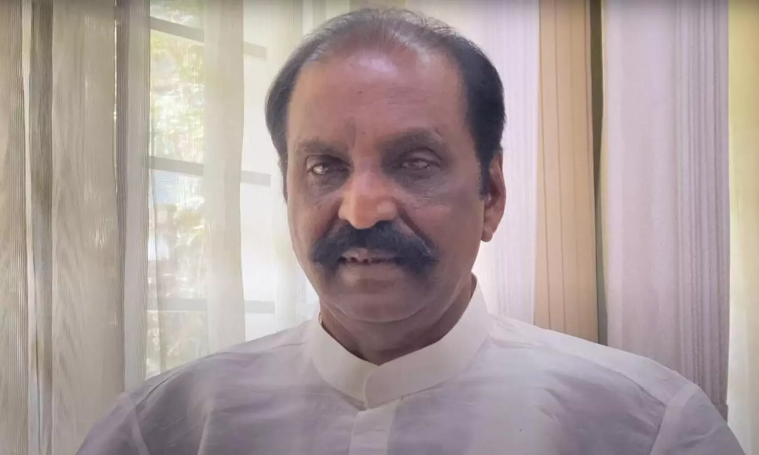 Tamil lyricist Vairamuthu to return ONV Kurup literary prize