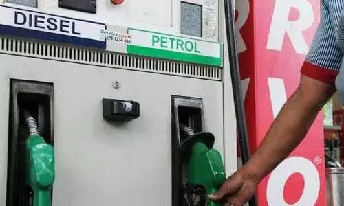 Mumbai becomes first metro city to see petrol breaching Rs 100 mark