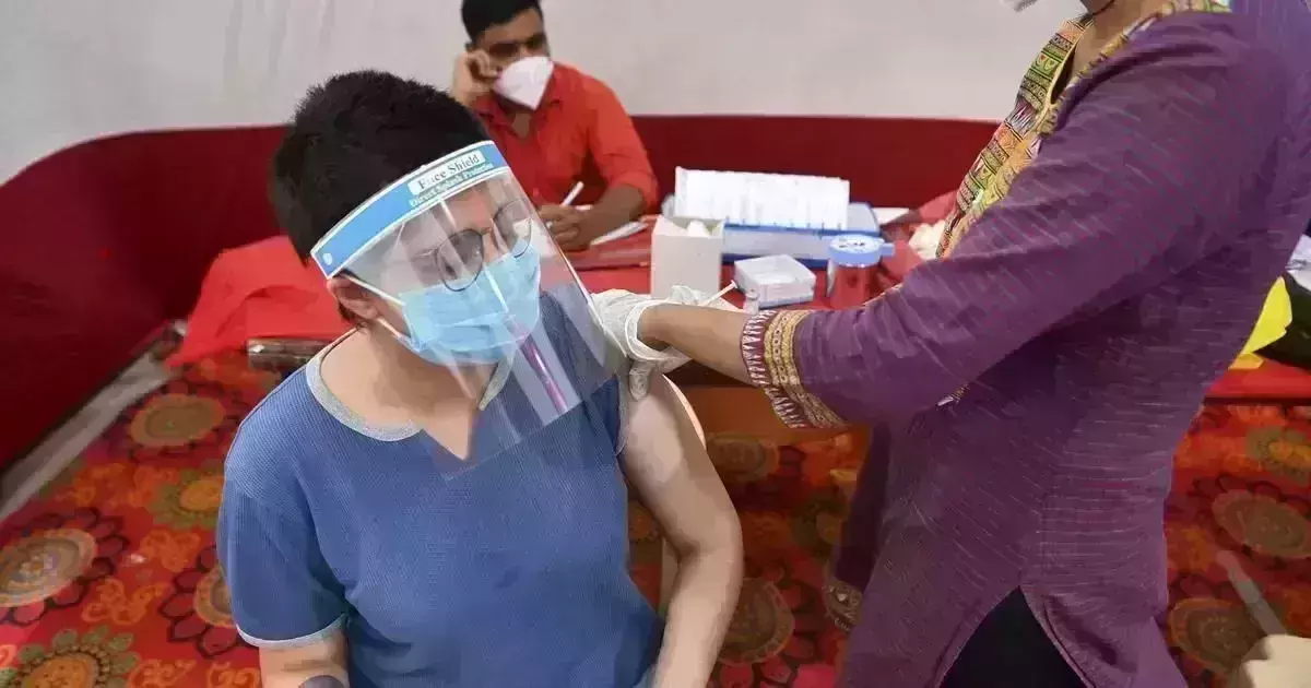 Vaccination in luxury hotels against guidelines: Centre