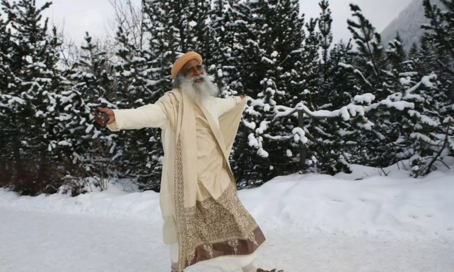 University in UP to include Ramdev, Yogi and Sadhguru in syllabus