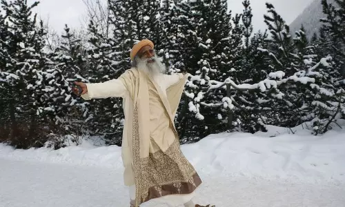 University in UP to include Ramdev, Yogi and Sadhguru in syllabus