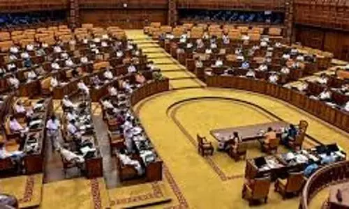 Kerala calls on Centre for free universal vaccination through resolution