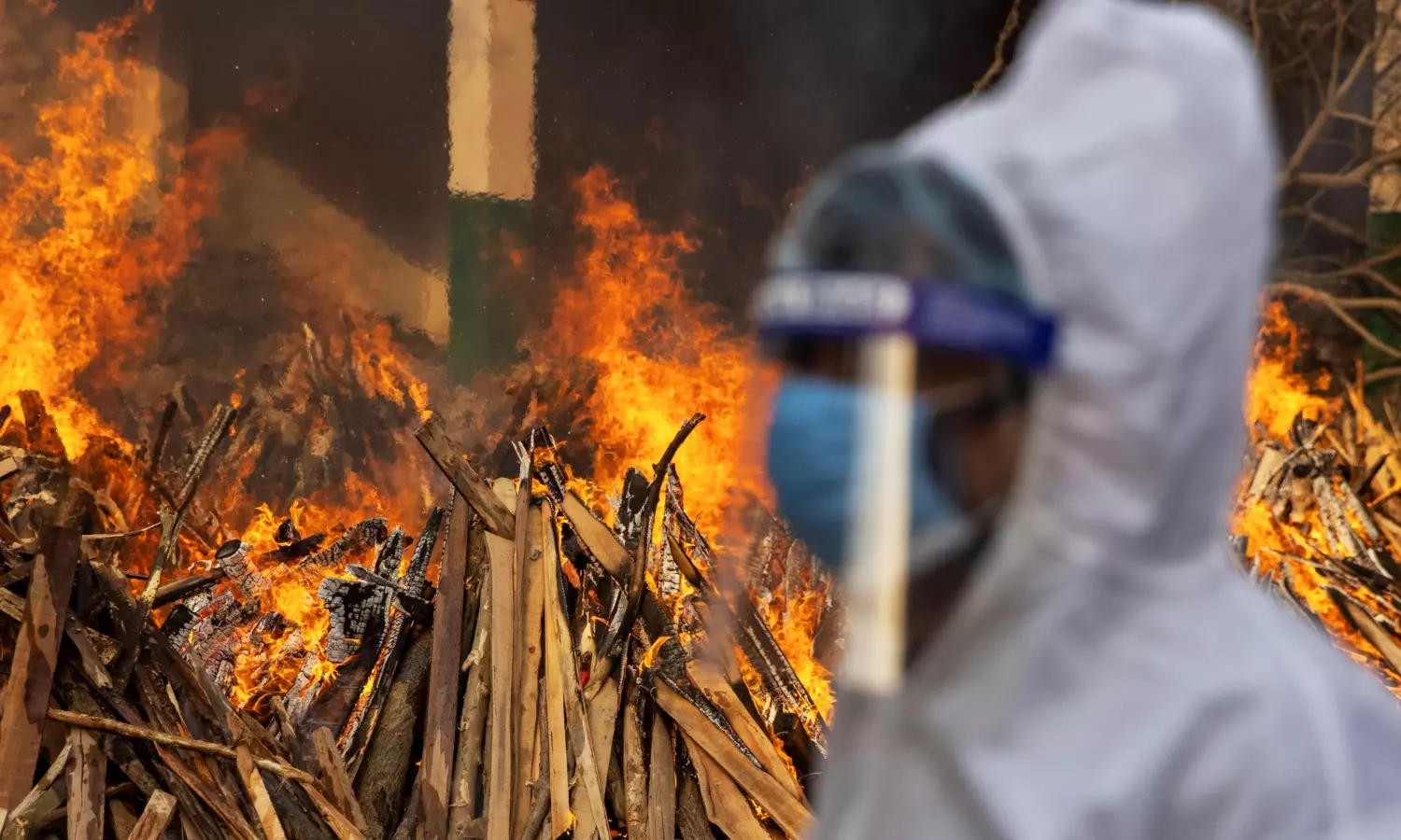 India logs 1.2 lakh COVID cases with 3,380 deaths in 24 hrs