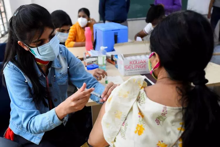 Kerala begins vaccination for people aged 40 and above Kerala begins vaccination for people aged 40 and above