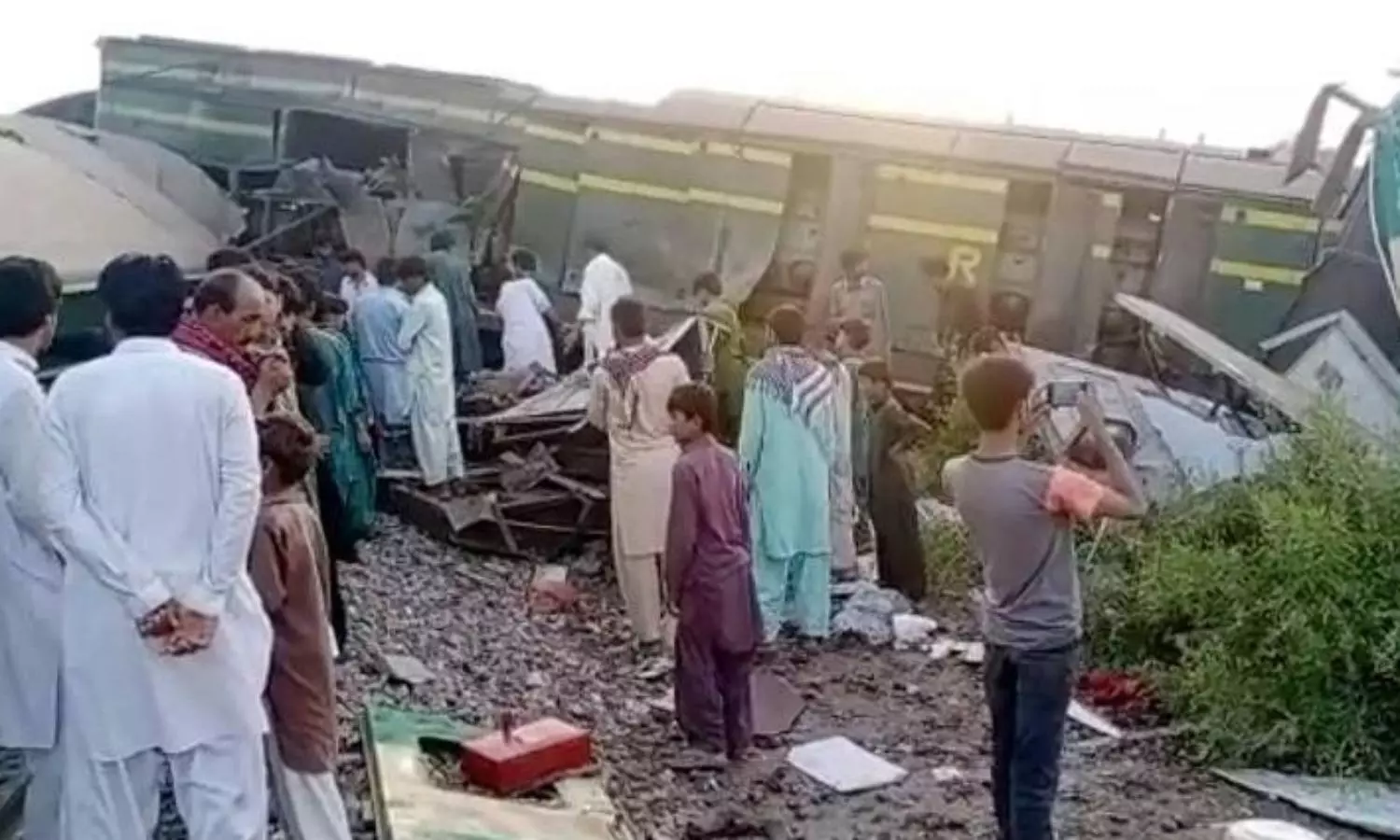 At least 30 killed as two express trains collide in Pakistan, several injured