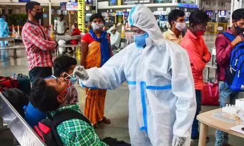 Indias daily COVID deaths remain high even as cases decline