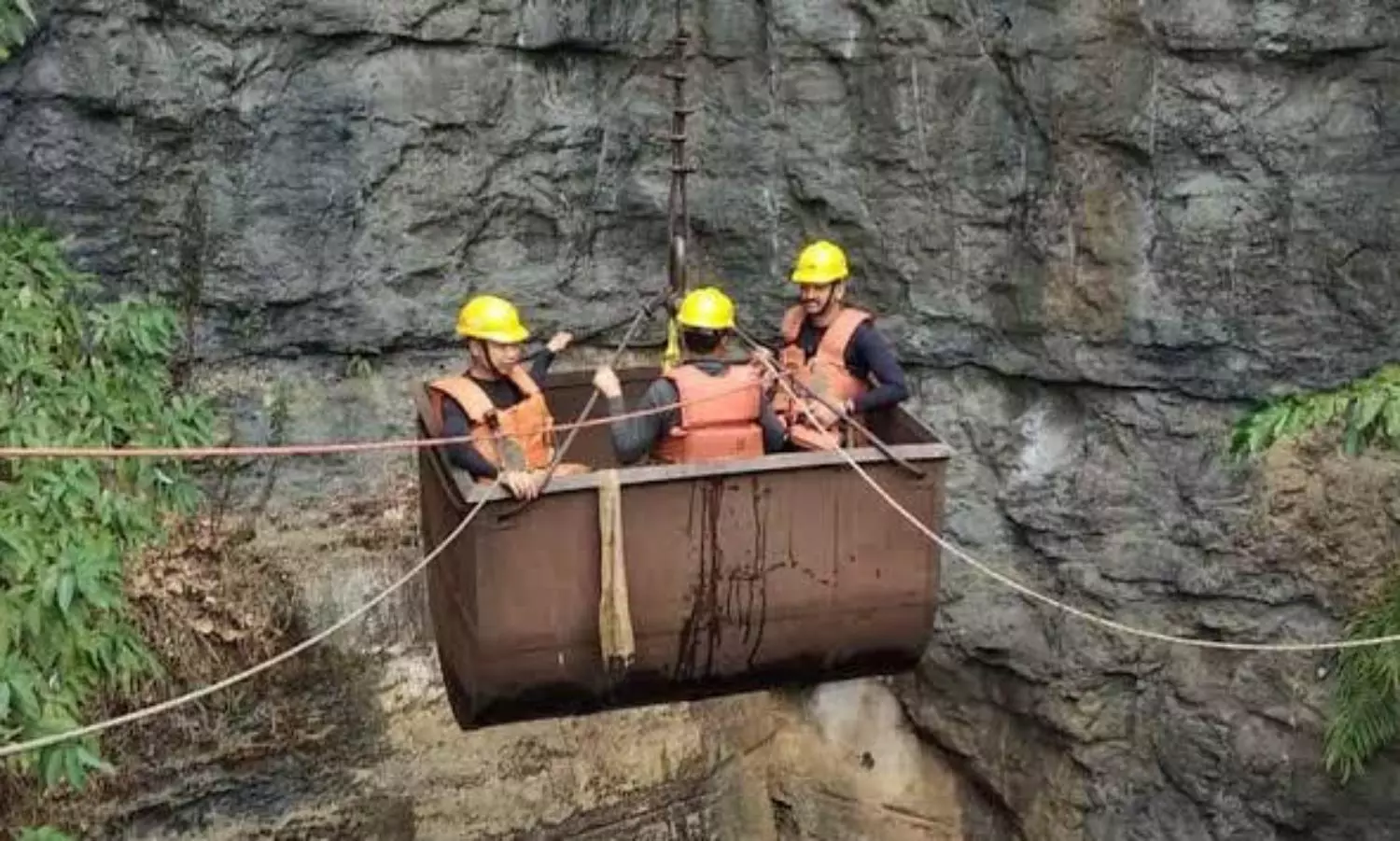 Meghalaya mine mishap: Body of one miner recovered