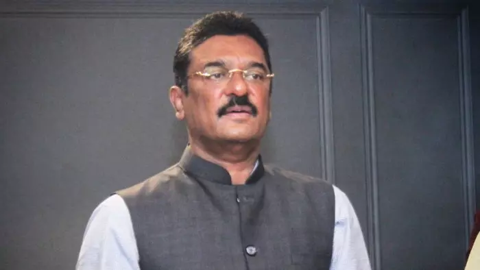 Sena MLA pleads for reconciliation with BJP to escape Central agencies harassment Sena MLA pleads for reconciliation with BJP to escape Central agencies harassment