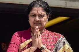 Sasikala, her supporters booked for issuing death threat to ex-Minister Sasikala, her supporters booked for issuing death threat to ex-Minister