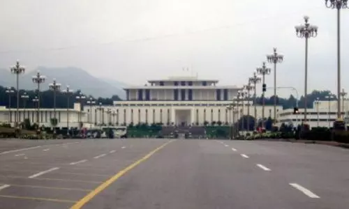 Pakistan Presidents Aiwan-e-Sadr becomes green