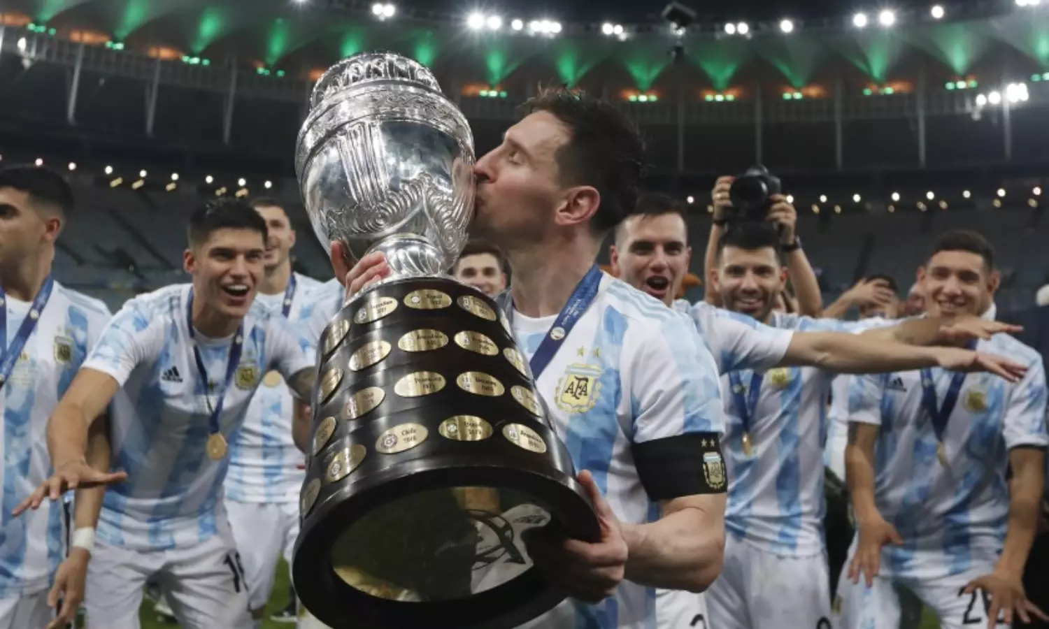 The soccer mania sans borders