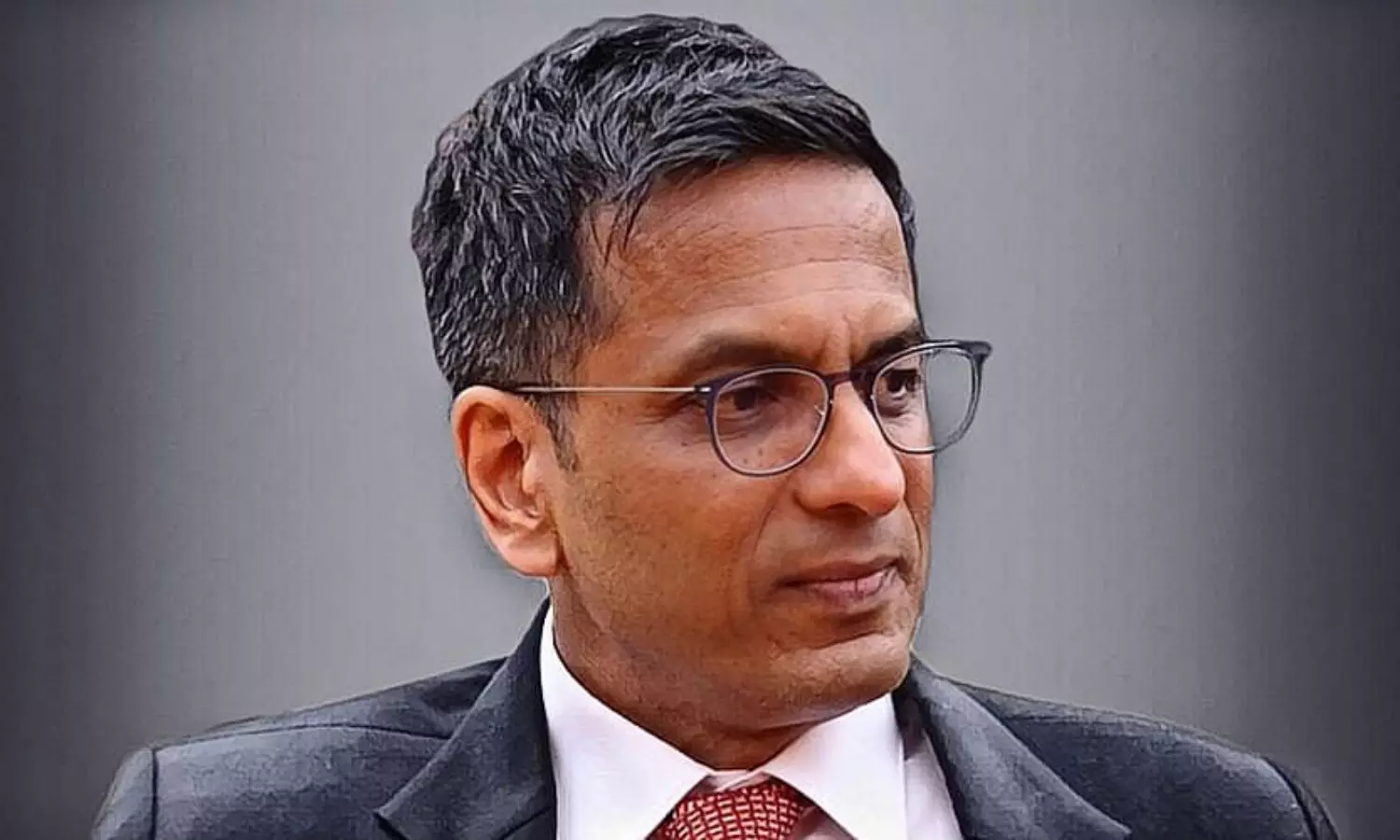 Public intellectuals have a duty to expose false narratives: Justice Chandrachud