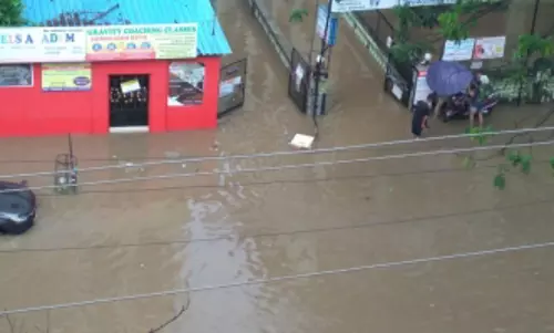 Death toll rises to 42 as heavy rain wreaks havoc in Mumbai