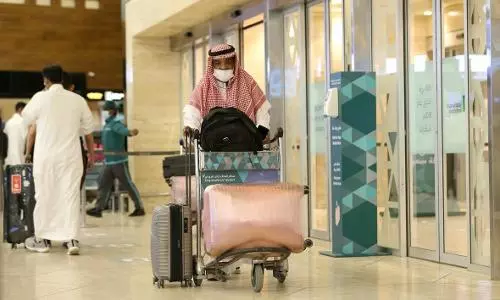 Saudi allows fully vaccinated citizens to go abroad from Aug 9