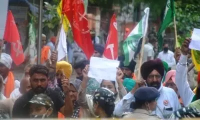 Farmers reach Jantar Mantar to protest against farm laws