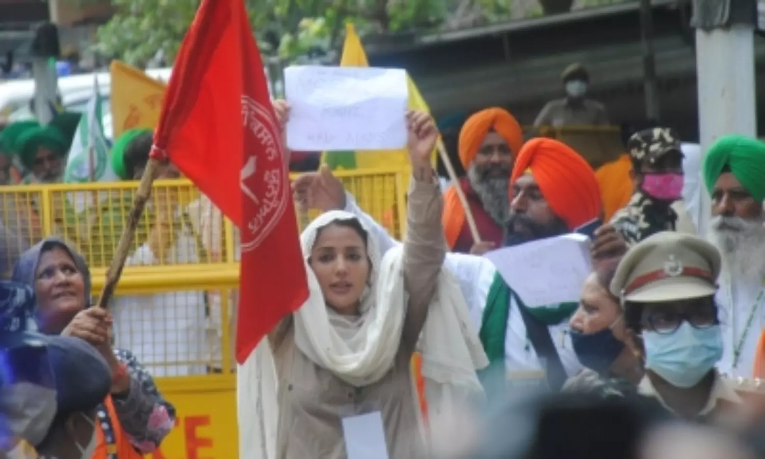 Farmers begin Kisan Sansad against Central farm laws at Jantar Mantar