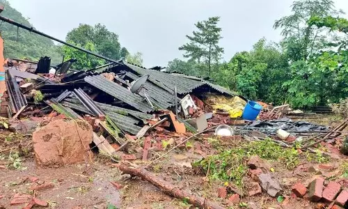 Heavy rain causes havoc in Maharashtra, over 100 died