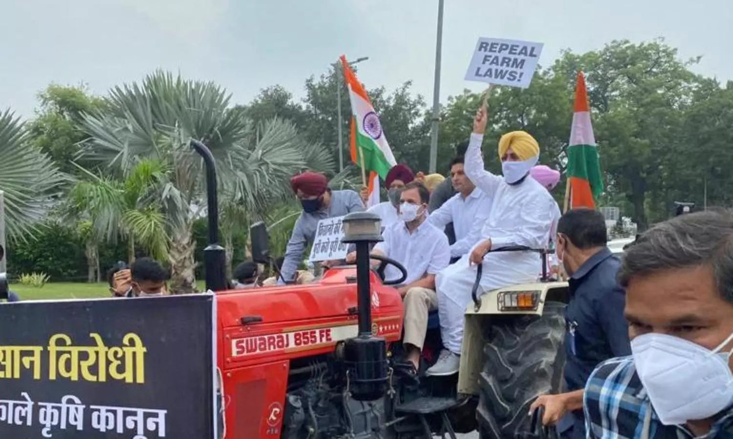 Rahul Gandhi in action with tractor against Centres inaction on Farm Laws