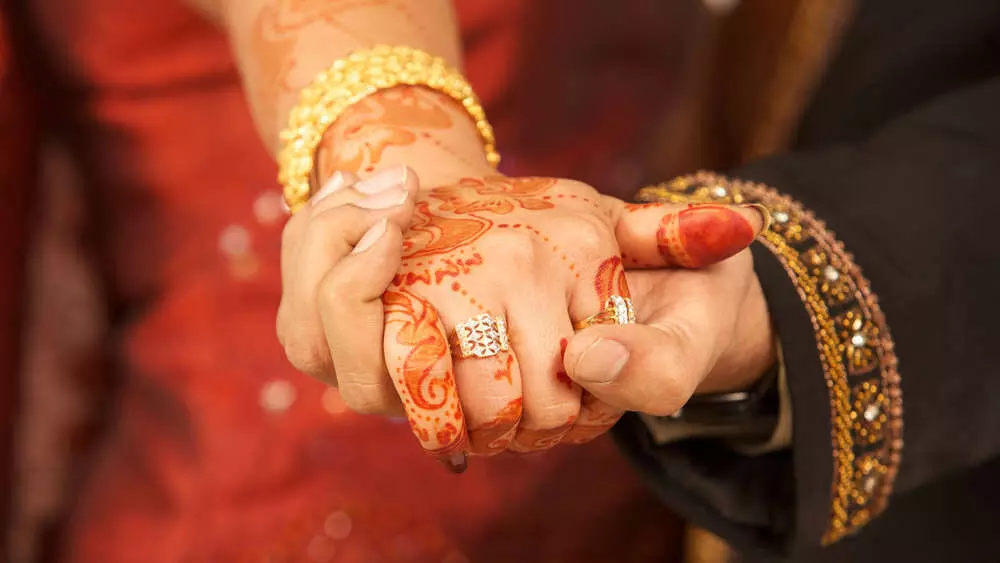 Karni Sena in UP stops an interfaith marriage in court