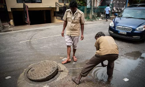 No manual scavenging deaths, but 941 died cleaning sewers: Govt