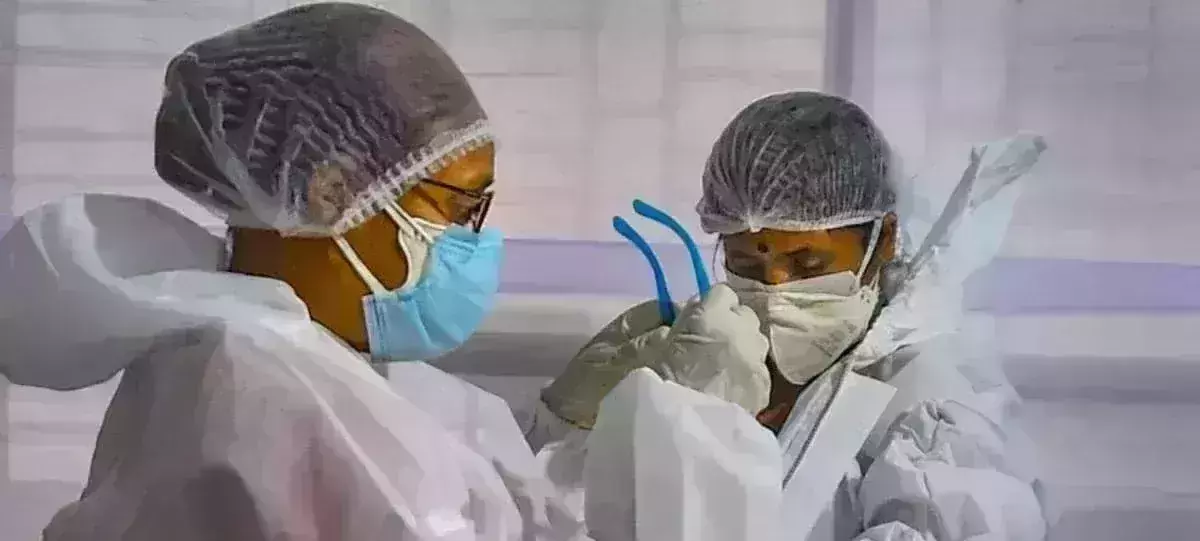 Study finds COVID-19 reinfection twice as likely among unvaccinated people