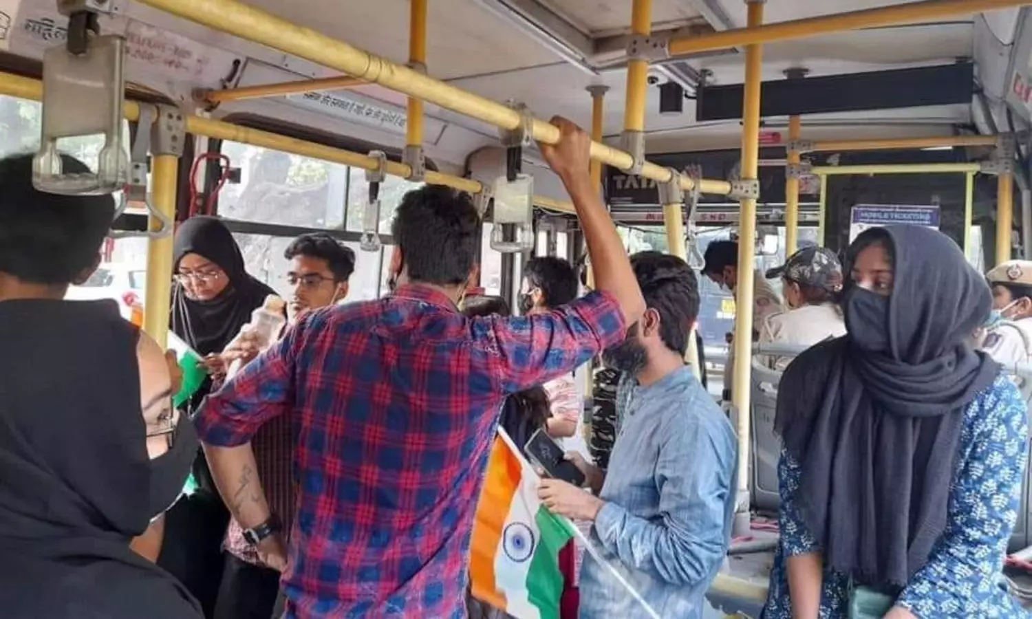 Delhi Police detains student leaders for protesting against communal sloganeering at Jantar Mantar