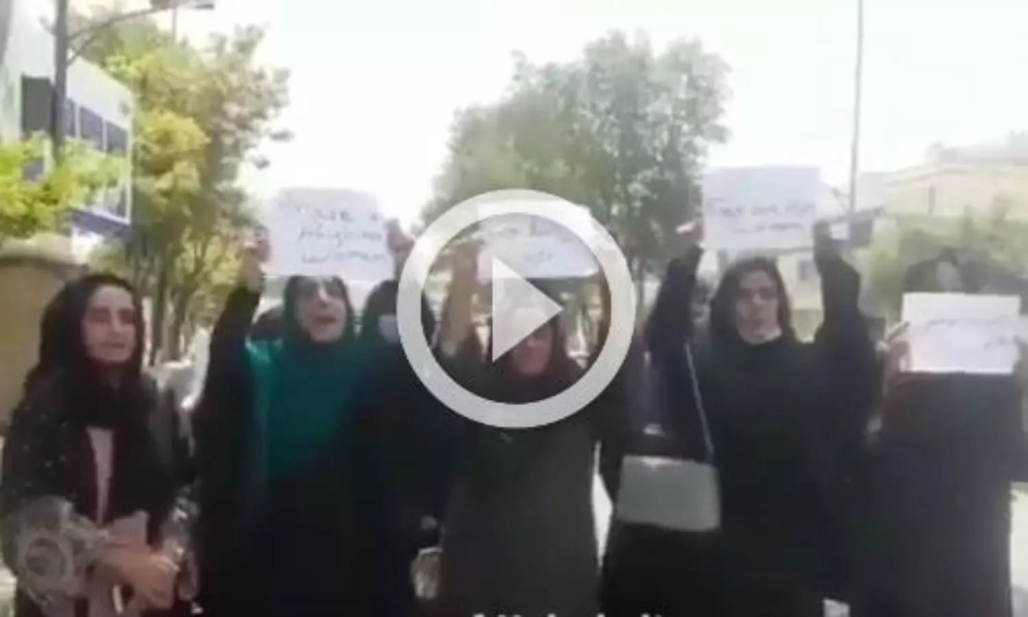 A group of women of Kabul city urges women to participate in new govt led by Taliban