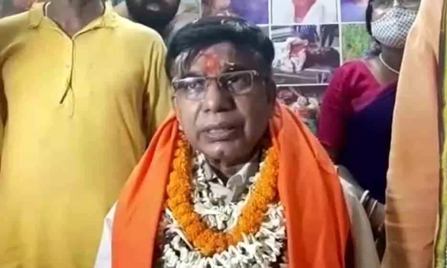 Union Minister triggers controversy calling Tagore dark-skinned