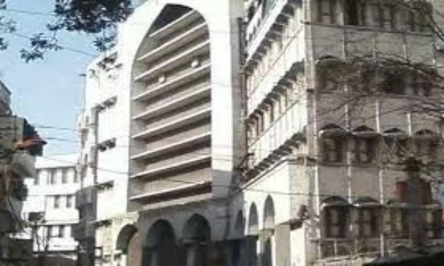 Delhi HC raps police for not allowing residents to stay in Nizamuddin Markaz