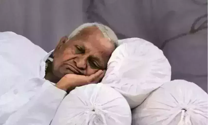 Anna Hazare demands temples open in Maharashtra