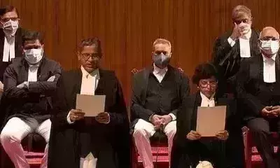 In a first, 9 Supreme Court judges take oath of office in one go