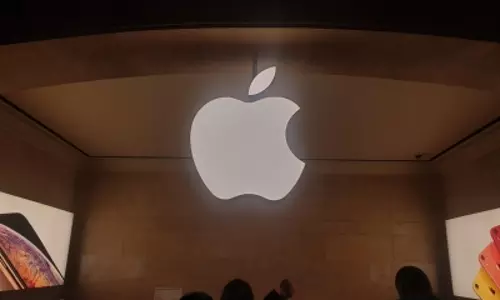 Apple hires ex-Mercedes engineers for companys vehicle project: Report