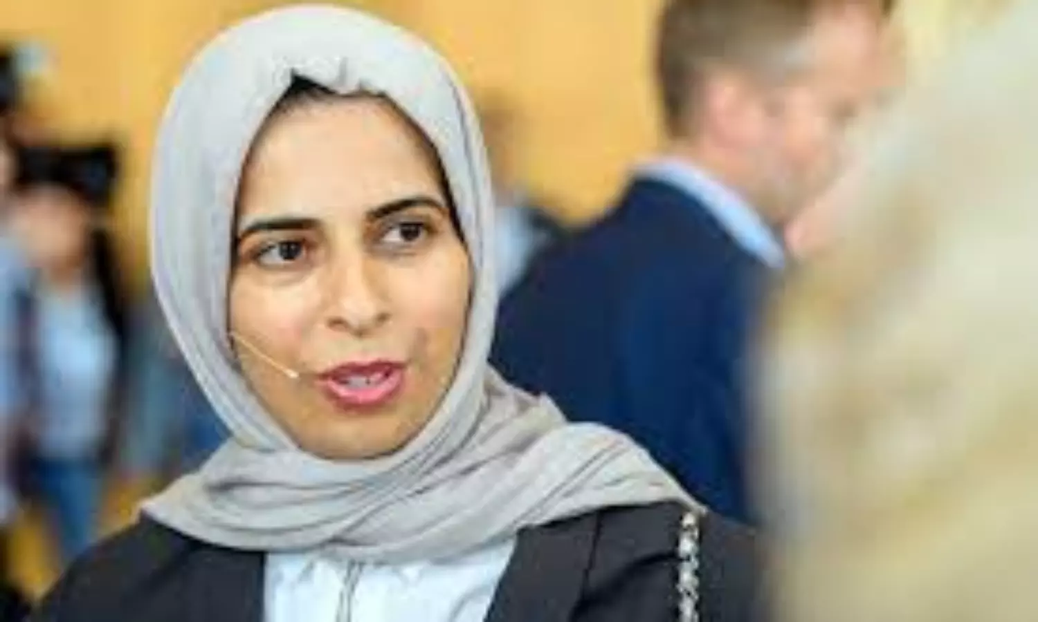 Qatar urges international community to let Afghans decide their future