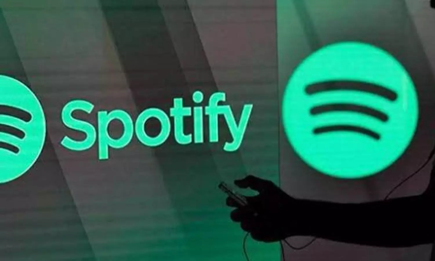 Spotifys Enhance feature to put suggested songs in your playlists