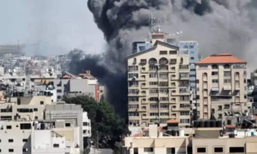 Airstrikes in Gaza by Israeli fighter jets target Hamas facilities