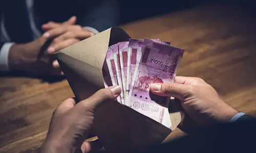 CBI arrests CGST officials in Gujarat for demanding Rs 75k bribe